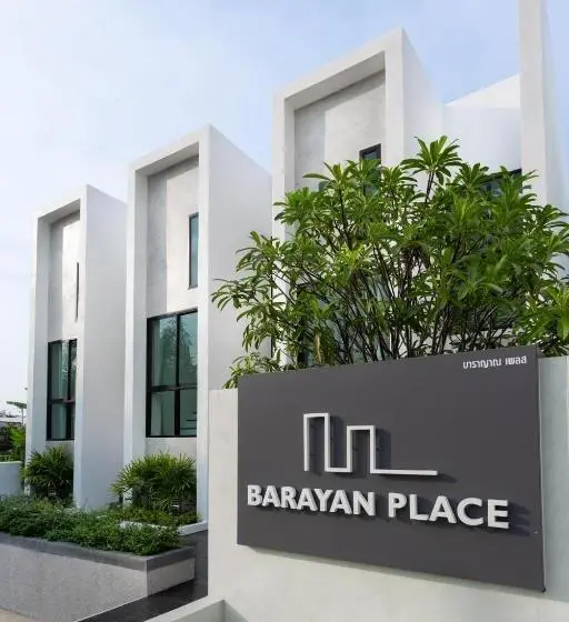 ホテル Barayan Place