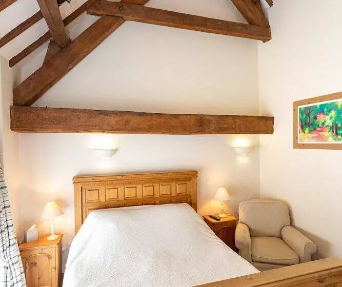 Hotelli Church Farm Lodge