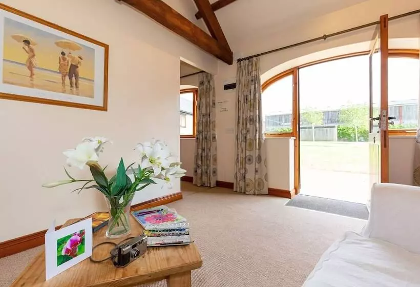 Hotelli Church Farm Lodge