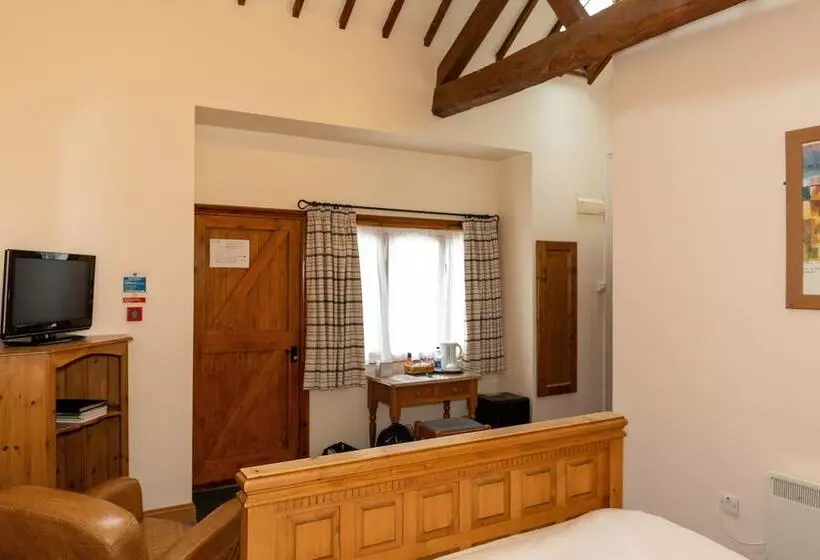 Hotelli Church Farm Lodge