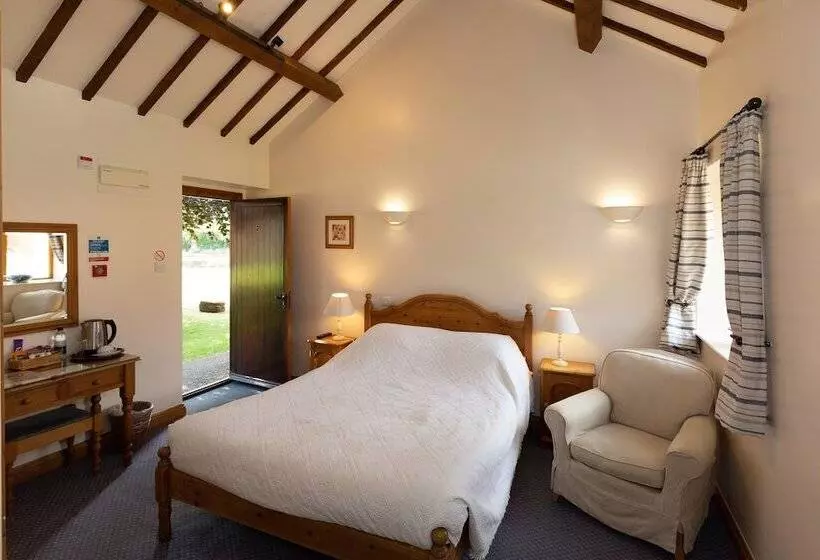 Hotelli Church Farm Lodge