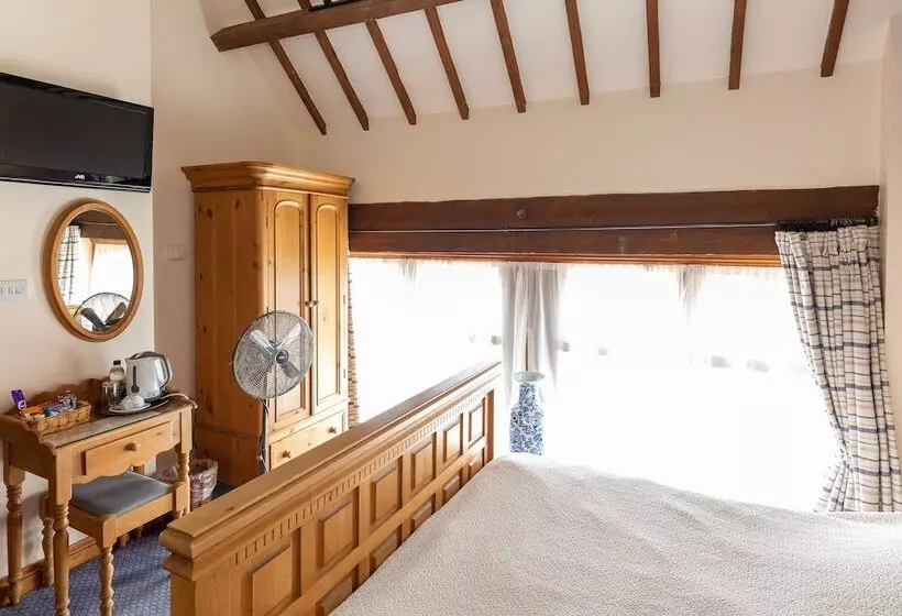 Hotelli Church Farm Lodge