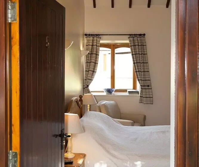 Hotelli Church Farm Lodge