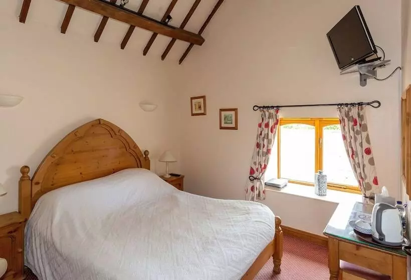 Hotelli Church Farm Lodge