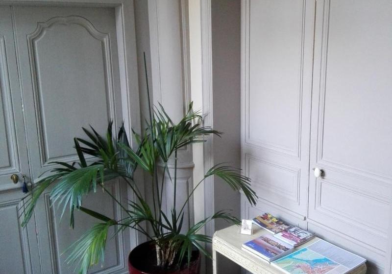 ペンション Mansion Victorine