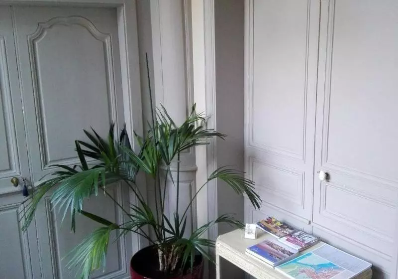 پانسیون Mansion Victorine