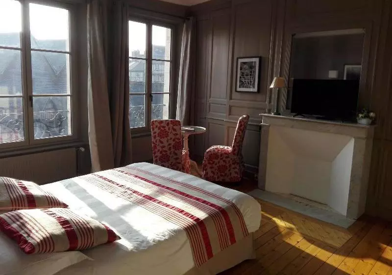 پانسیون Mansion Victorine