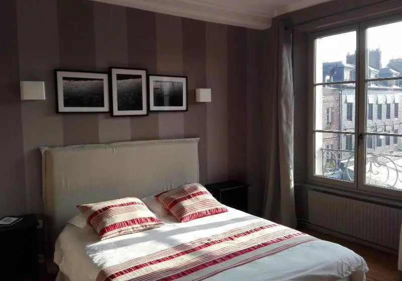 پانسیون Mansion Victorine