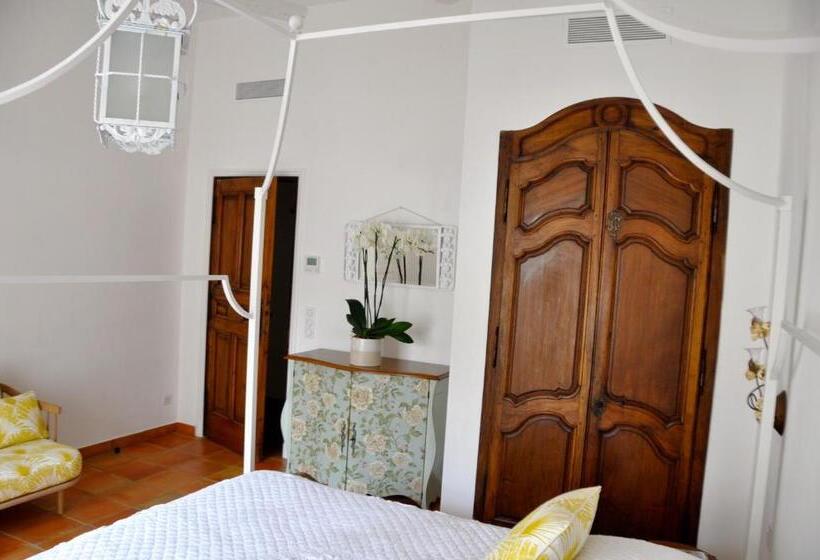 پانسیون Mas Du Perthus