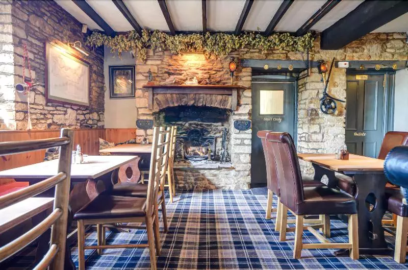 Thames Head Inn