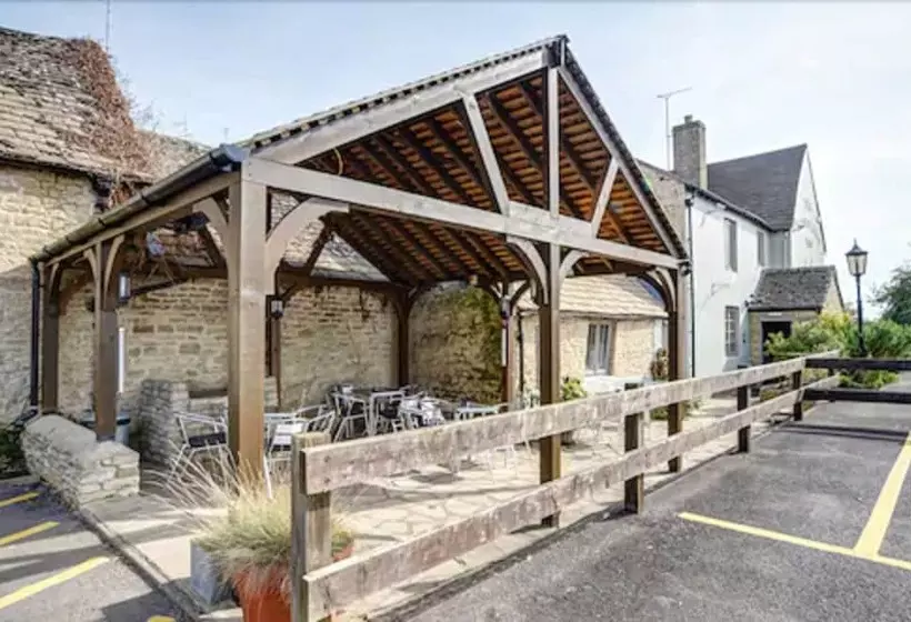 Thames Head Inn