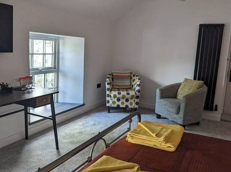 The Wolfe Inn Wolfscastle