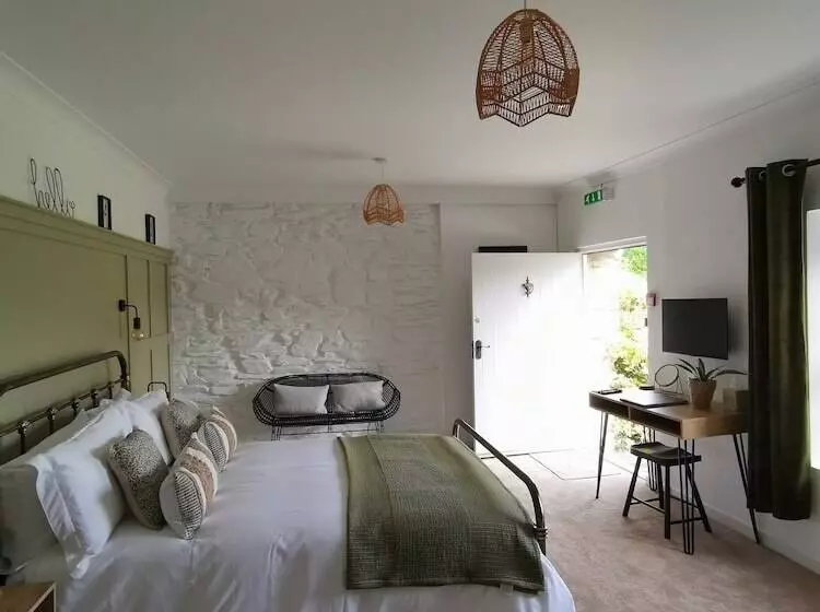 The Wolfe Inn Wolfscastle