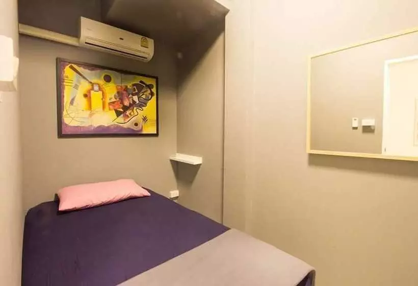 Films House Hostel