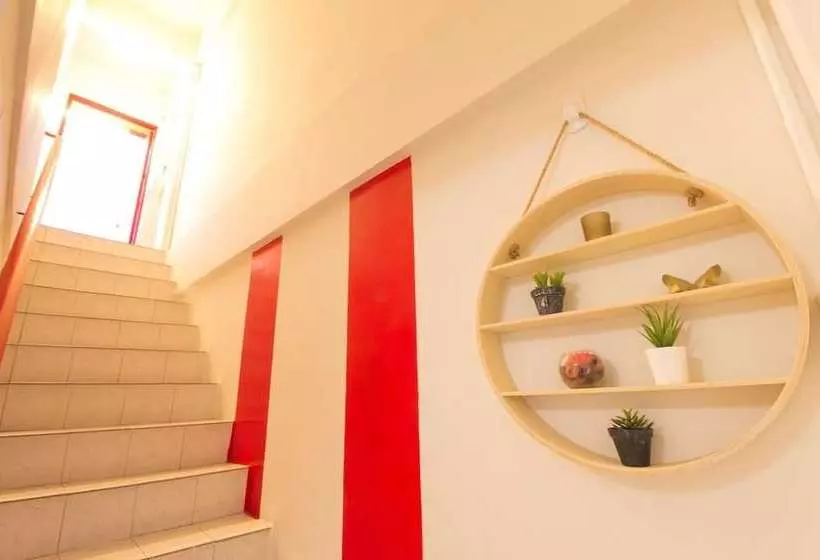 Films House Hostel