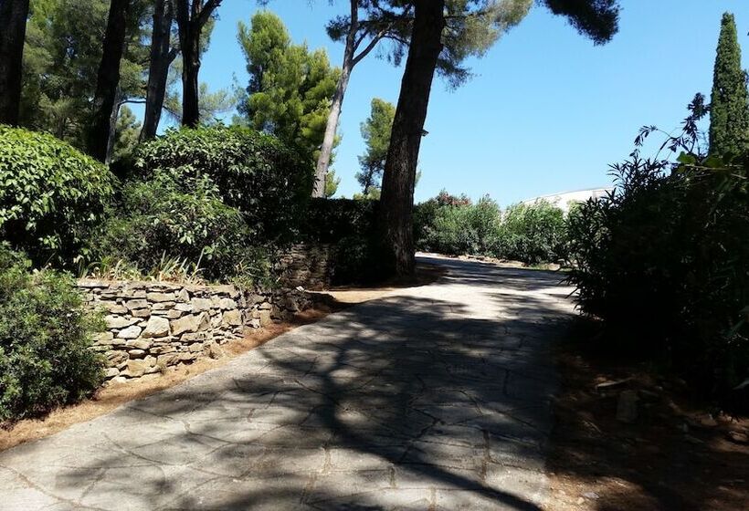 مبيت وإفطار Domaine Des Restanques