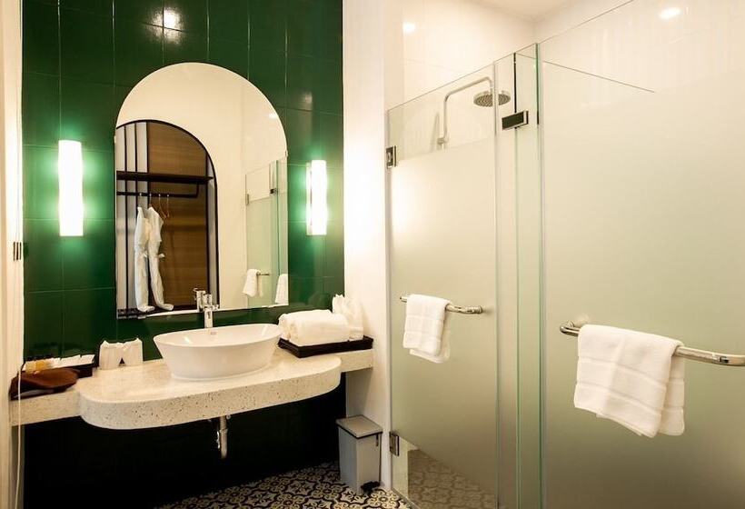 Chaanburi Boutique Resort