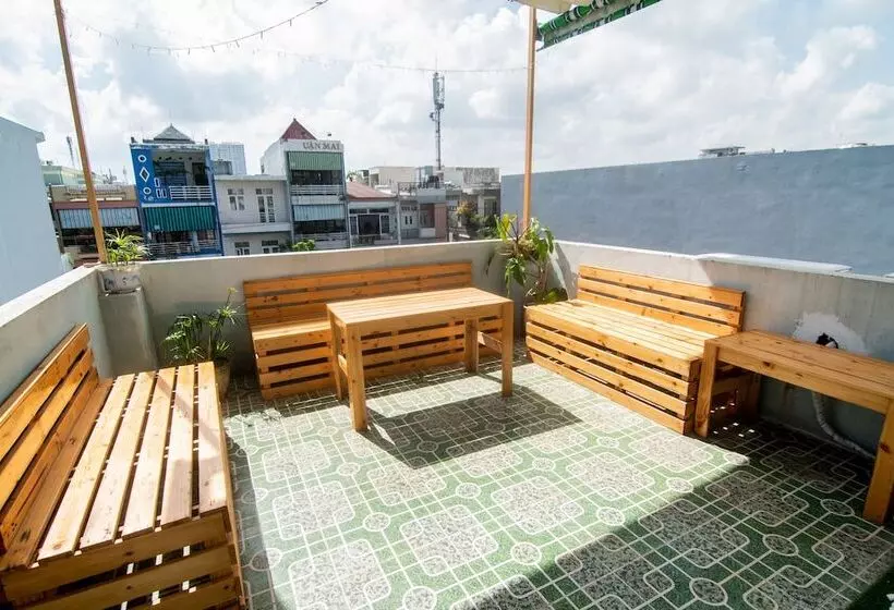 Homestay Trop Home   Hostel