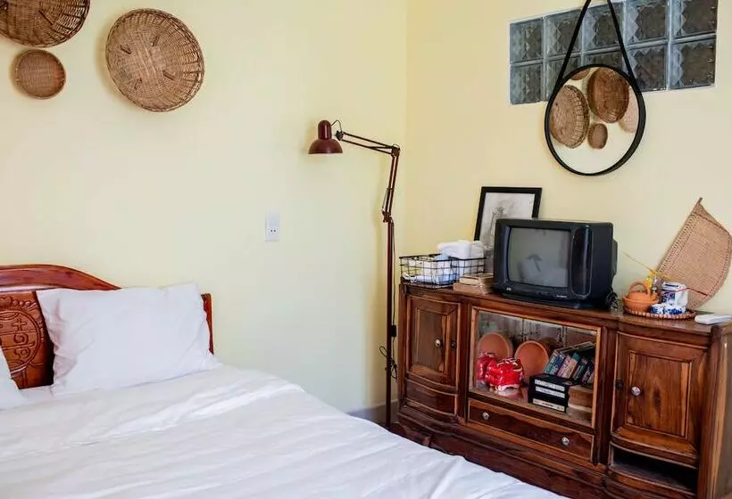 Homestay Trop Home   Hostel