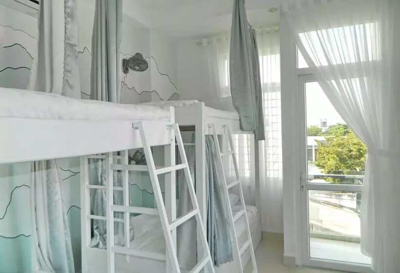 Homestay Trop Home   Hostel