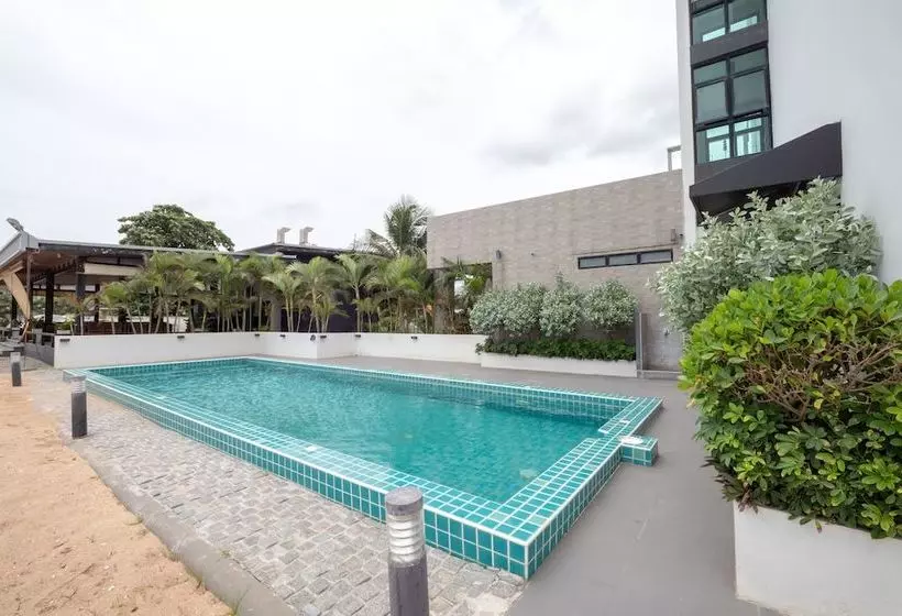 ホテル Capital O 1088 Golden Dragon Beach Resort