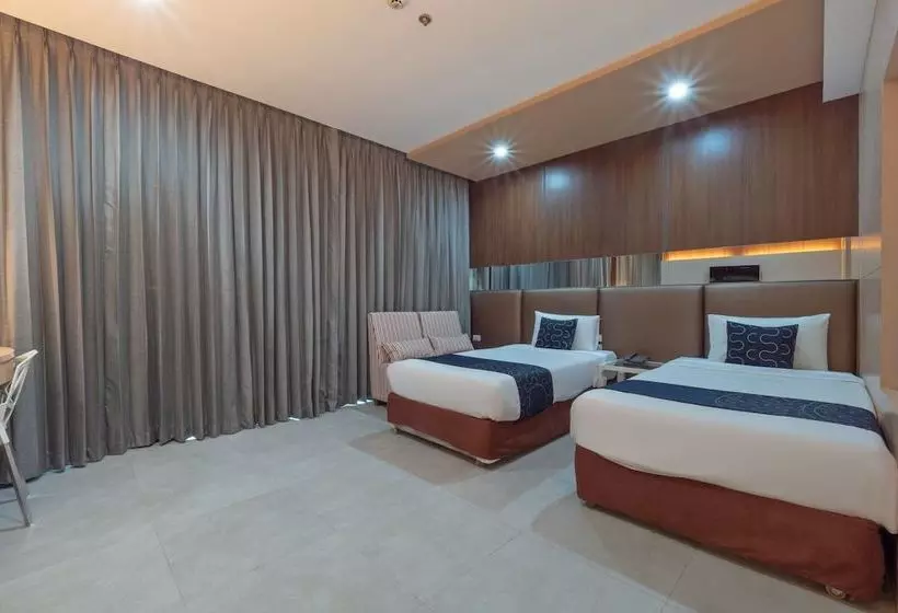 ホテル Capital O 1088 Golden Dragon Beach Resort