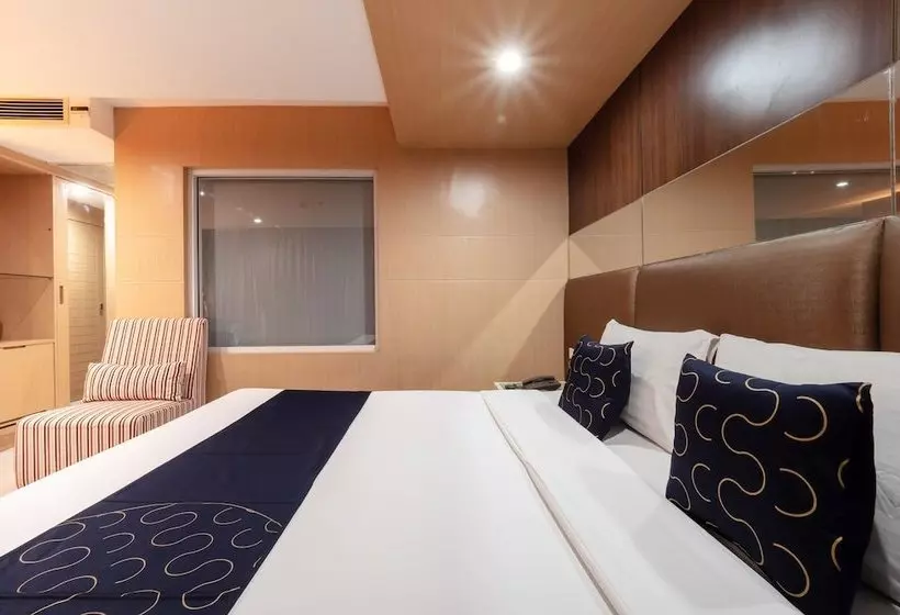 ホテル Capital O 1088 Golden Dragon Beach Resort