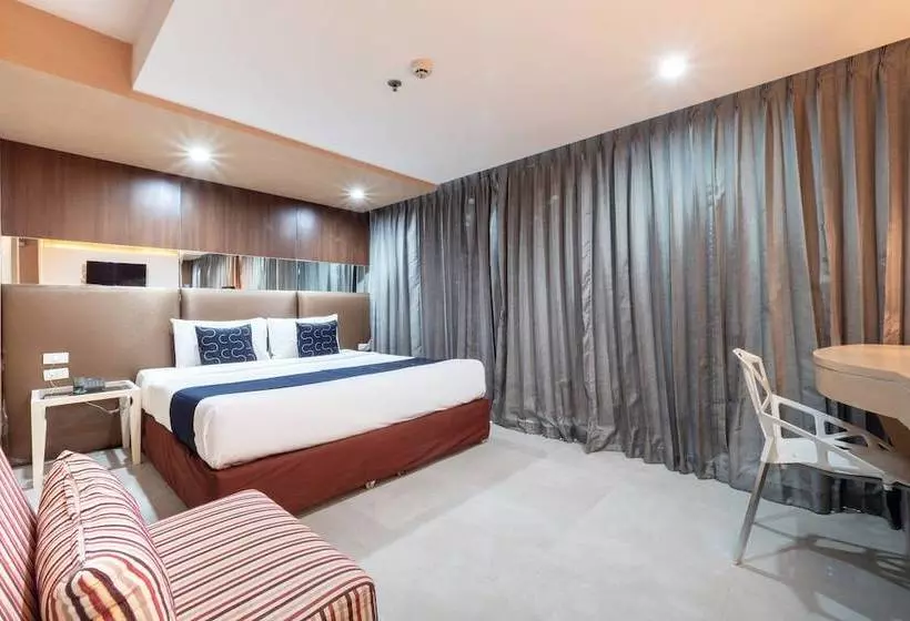 ホテル Capital O 1088 Golden Dragon Beach Resort