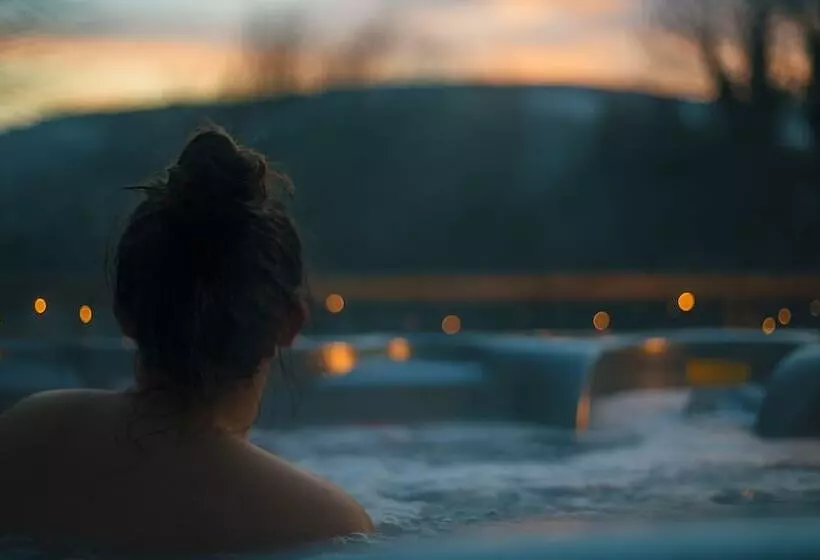 ホテル Herons Lake Retreat