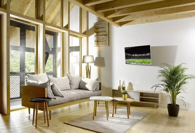 ホテル Hôtel Au Petit Pont