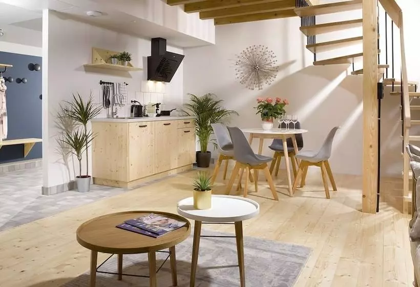 ホテル Hôtel Au Petit Pont