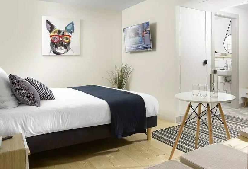 ホテル Hôtel Au Petit Pont