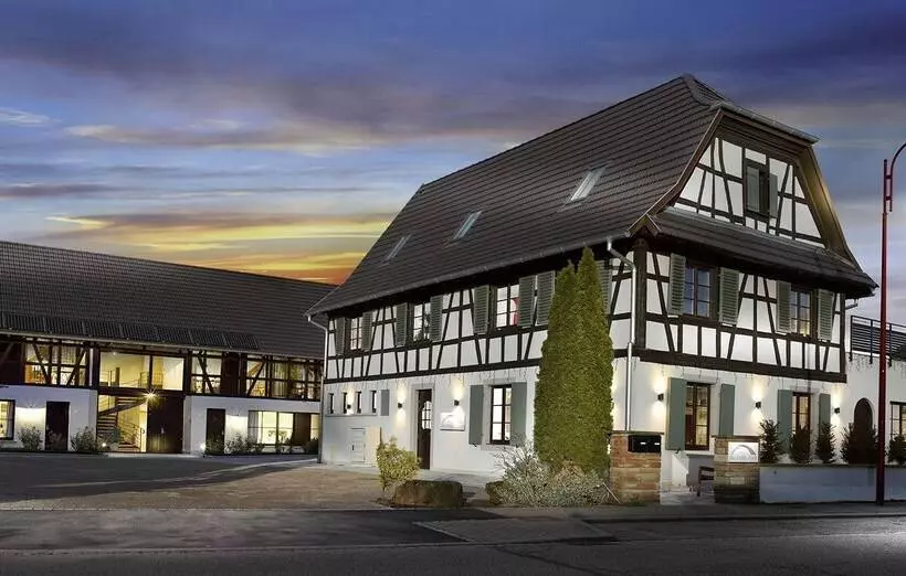 ホテル Hôtel Au Petit Pont