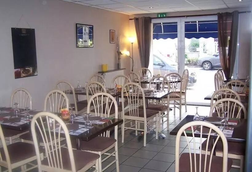 ホテル Hôtel Restaurant L Aquarium