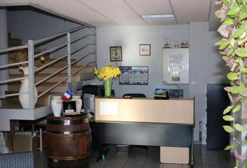 ホテル Hôtel Restaurant L Aquarium