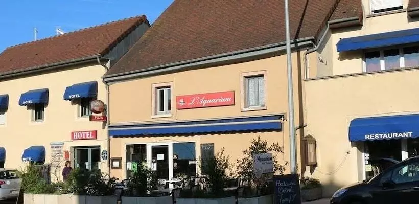 ホテル Hôtel Restaurant L Aquarium