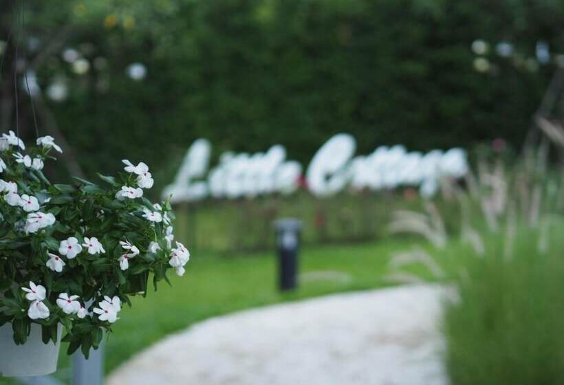 فندق Little Cottage