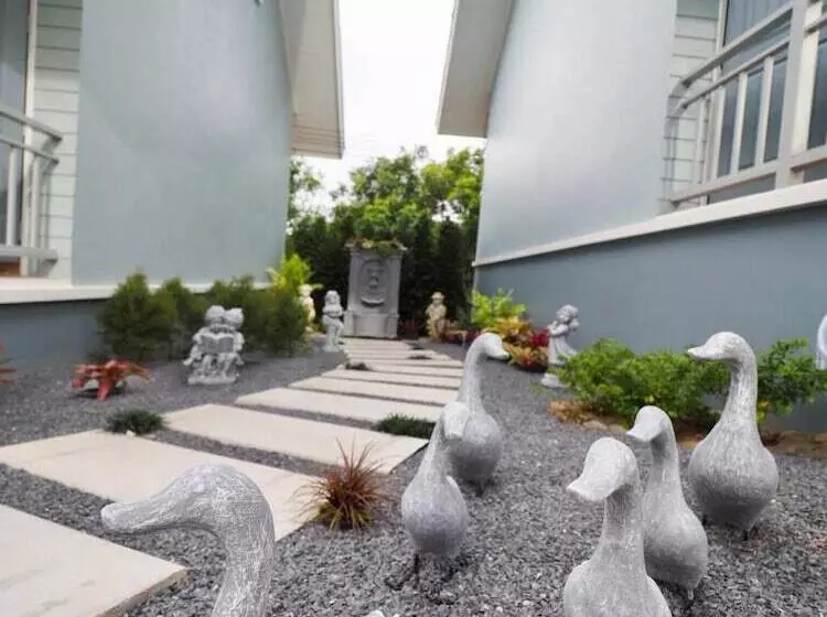 ホテル Little Cottage