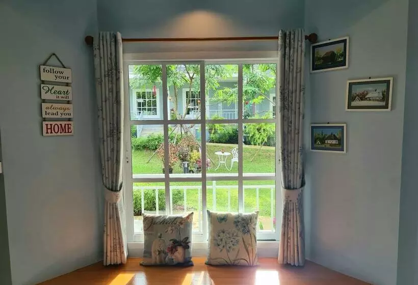 ホテル Little Cottage