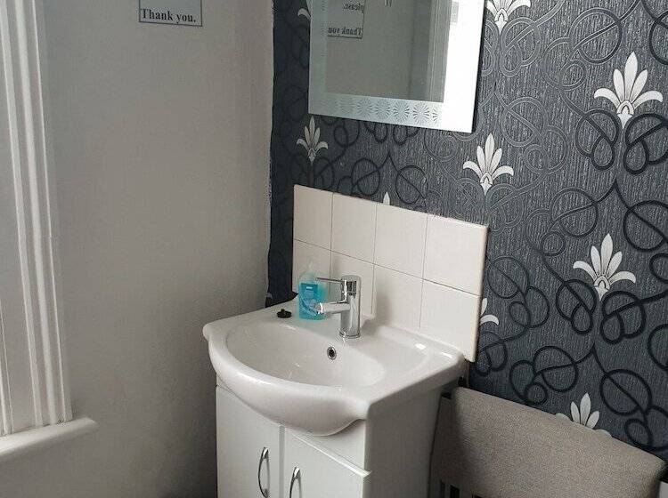 ホテル Marlborough