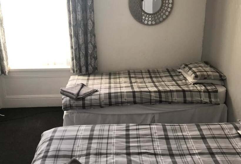 ホテル Marlborough