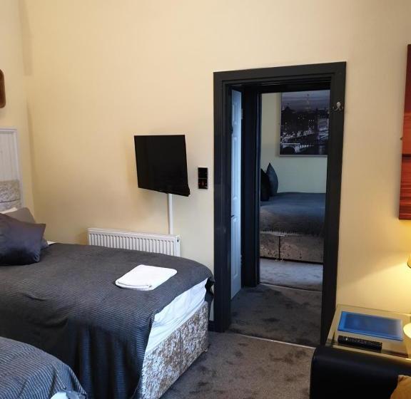 פנסיון Frederick Douglass   Rooms In The City