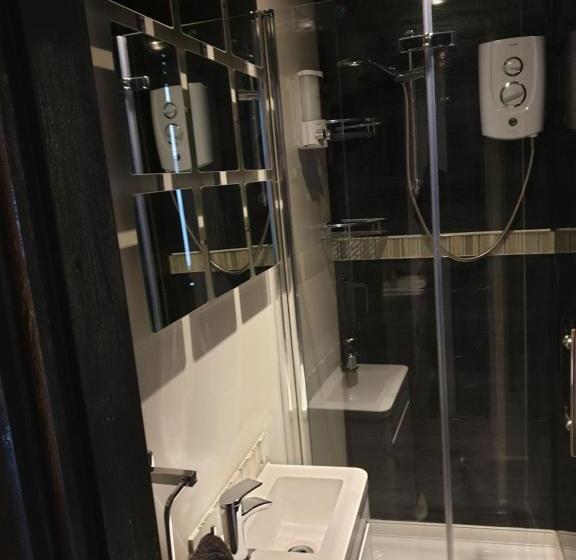 פנסיון Frederick Douglass   Rooms In The City