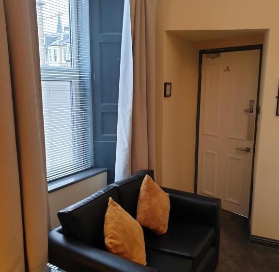 פנסיון Frederick Douglass   Rooms In The City