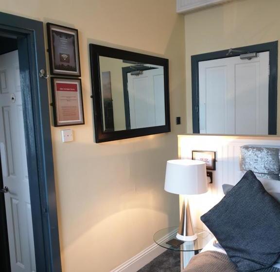 פנסיון Frederick Douglass   Rooms In The City