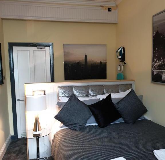 פנסיון Frederick Douglass   Rooms In The City