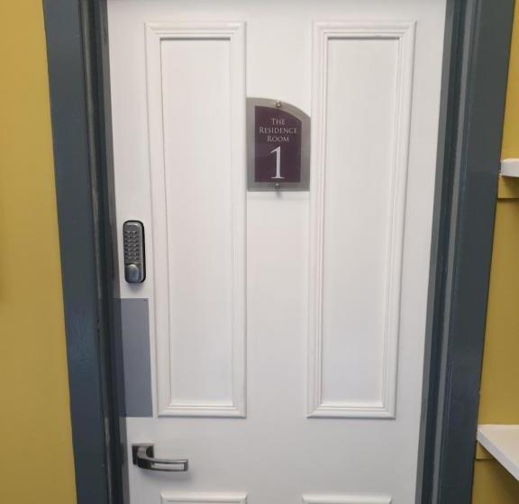 פנסיון Frederick Douglass   Rooms In The City