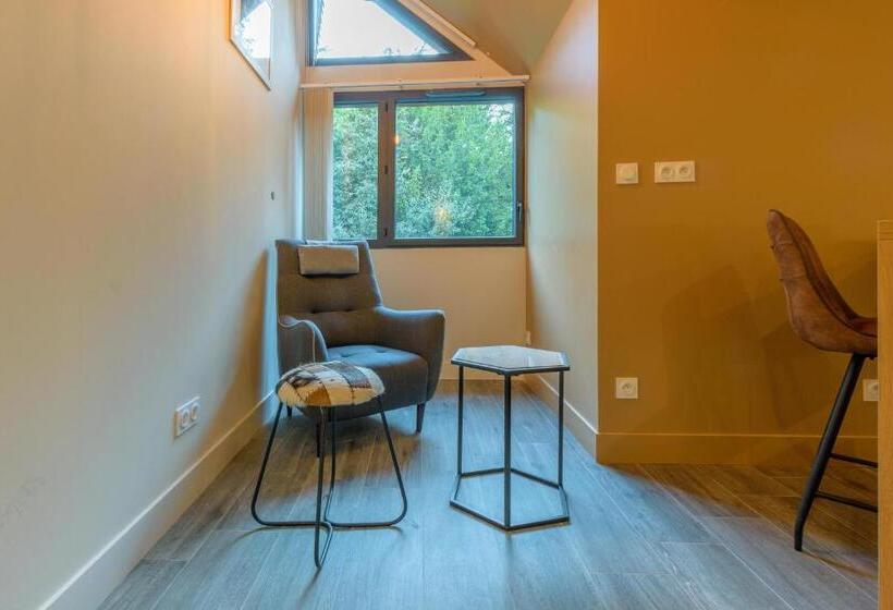 تختخواب و صبحانه Casa Mir