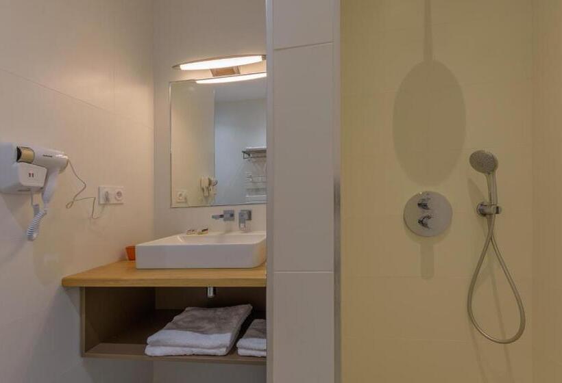 تختخواب و صبحانه Casa Mir