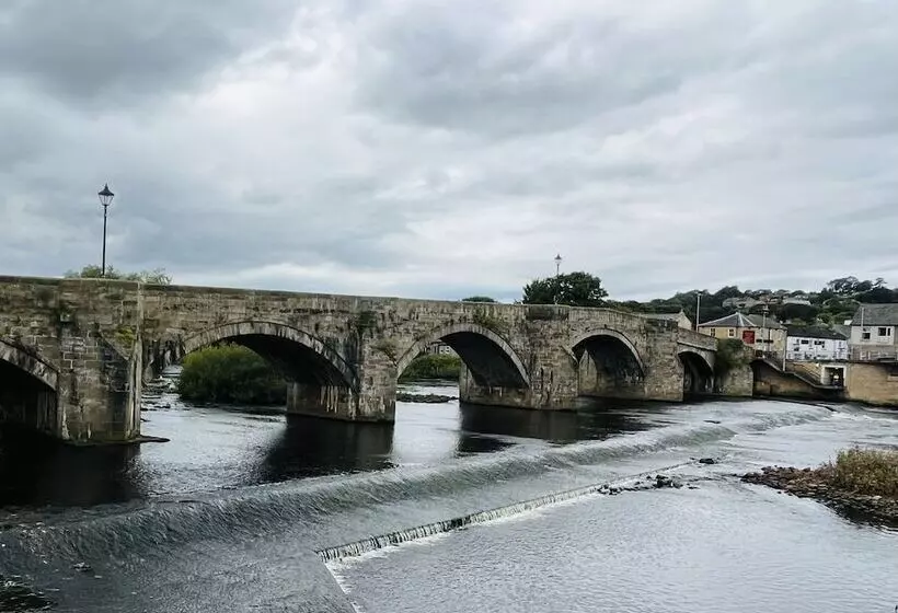 簡易ホテル The Railway